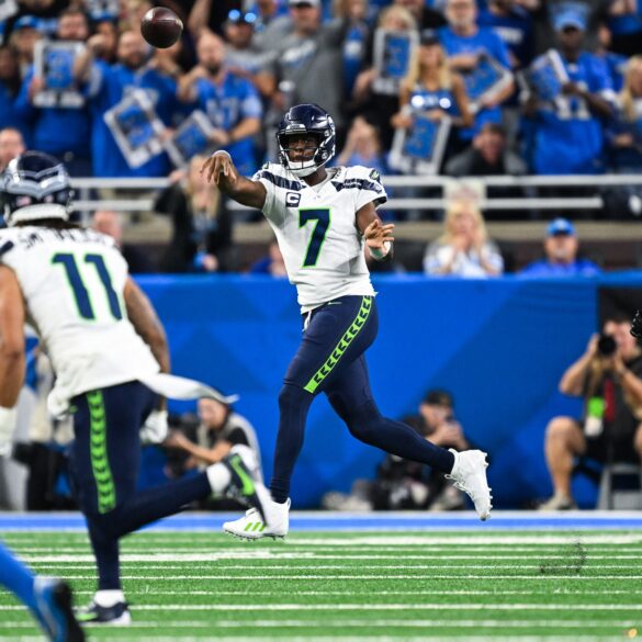 Real Hawk Talk Episode 213: Seahawks vs Broncos on MNF & Russell Wilson's  Not-So-Long-Awaited Return – Hawk Blogger